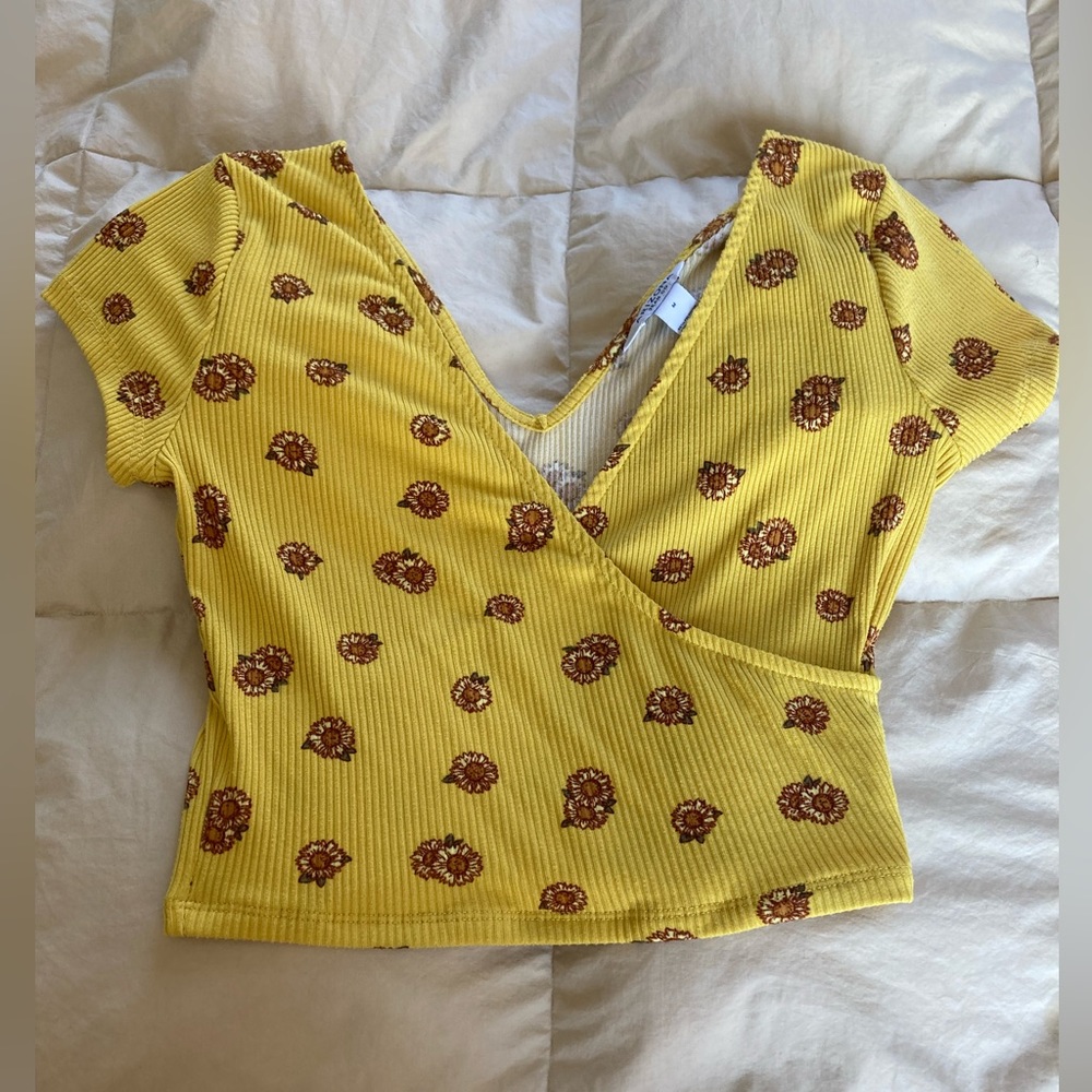 🌻 wrap style crop-top